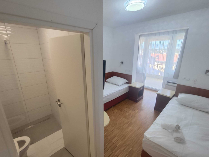 Room 5, Hotel Jelena, Sinj