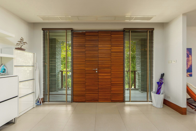 Room 2, Moura 3BR Suite - Beachfront Apartment, Phuket Island