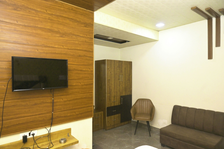 Room 3, Uday Hotel, Hardoi