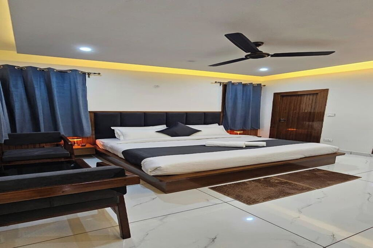 Room 5, Konark Hotel Mussoorie, Dehradun