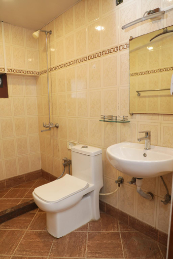 Bathroom 5, Omnia Beach Resort Near Candolim Beach, North Goa