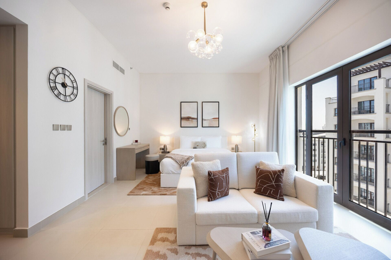 Room 3, Bloomfields Studio in Fairways 1 -YGC, Yas Island