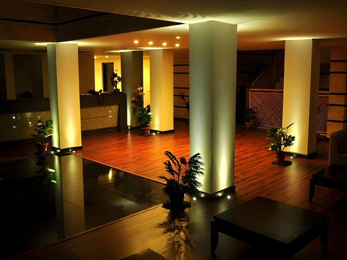 Entrance 5, Hotel Tranquil Retreat, Ganderbal
