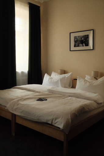 Room 3, Hotel DEDE, Augsburg