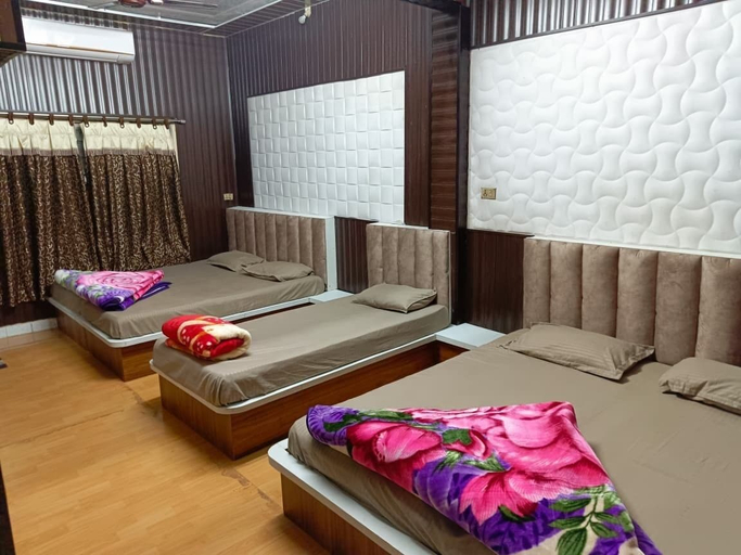 Room 4, Hotel Nityam Stay, Ujjain
