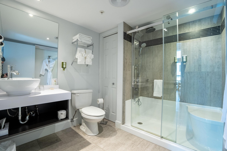 Bathroom 5, Hotel Lac Brome, BW Signature Collection, Brome-Missisquoi