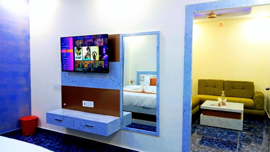 Others 4, Hotel Glacier, Araria