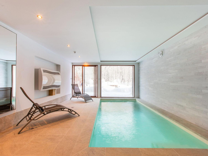 Sport & Beauty 2, Chalet in Champagny by Ski Slopes, Savoie