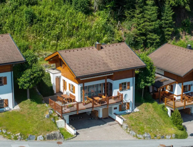 Exterior & Views 1, Sunlit Alpine Chalet Stay, Zell am See