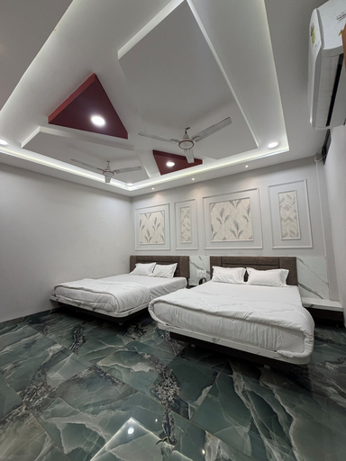 Room 5, Hotel The Krisha Inn, West Nimar