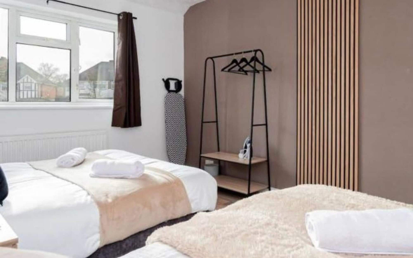 Room 4, Stylish 3BR Home Near Nec, Bhx, HS2 & JLR, Birmingham
