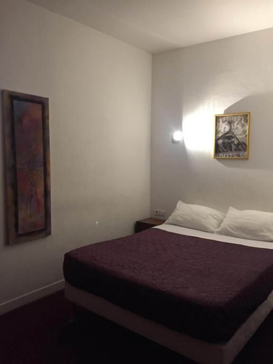 Bedroom 3, HOTEL CHEVALLIER, Hauts-de-Seine