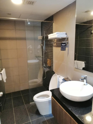 Bathroom 4, Nexus Regency Suites Hotel Subang Jaya, Shah Alam