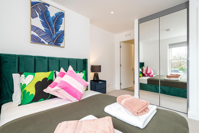 Bedroom, Stylish Apartments in Victoria & Westminster, London