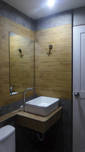 Bathroom 4, Narai Iyara Palace Lopburi, Muang Lop Buri