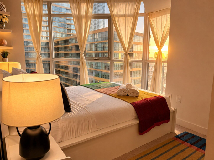 Room 5, Imperial Enclave, Toronto