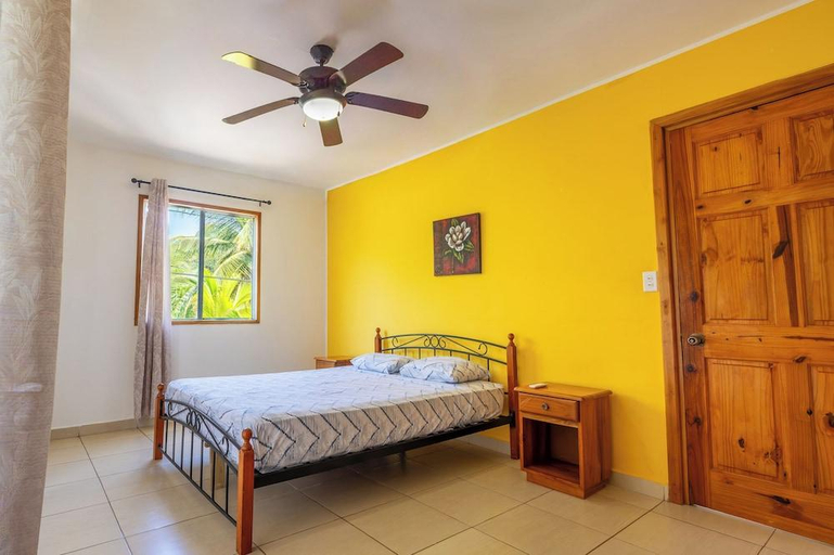Bedroom 2, Kevin Kondos, Bocas del Toro