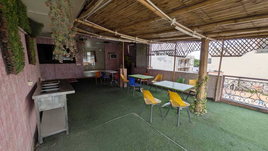 Outdoor dining 5, Gulmohar Residencies, Gurgaon