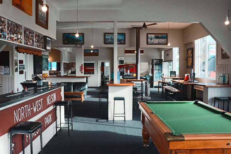 Food & Drinks 2, Hampden Hotel Murchison, Tasman