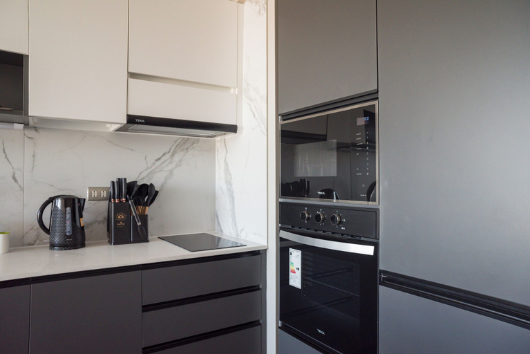 Private kitchen 2, Apartment Nearby Metro with Pool, Cordillera