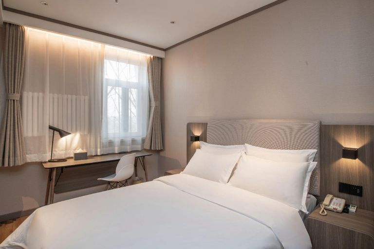 Bedroom 3, Hanting Hotel (Tiajin Jinghai Jingwen Road), Tianjin