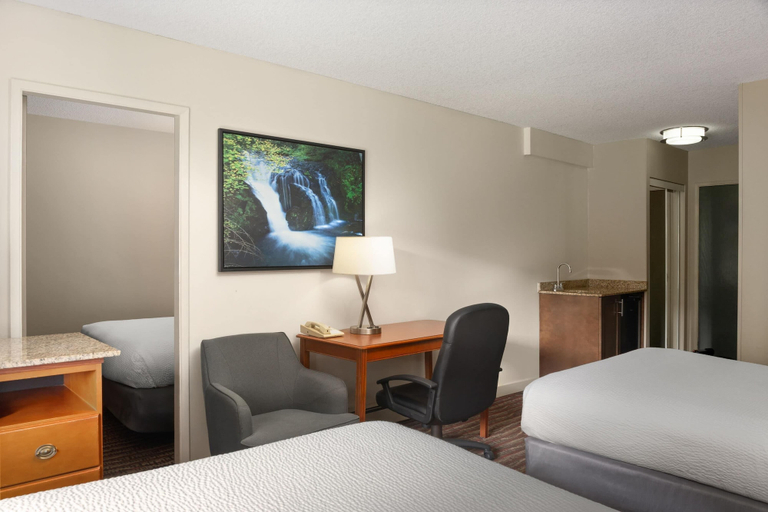 Bedroom 4, Ramada by Wyndham Campbell River, Comox-Strathcona