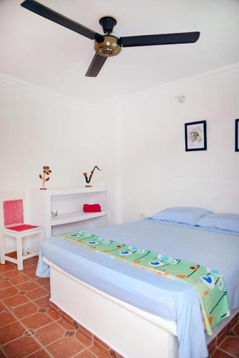 4, Hostal Dumbira, Santa Marta (Dist. Esp.)