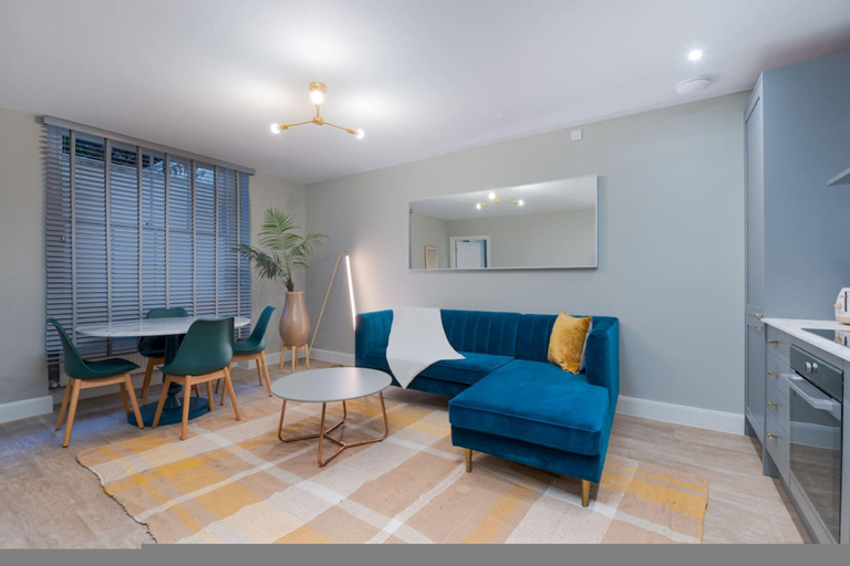 3, Stylish Hyde Park Apartment (PS2), London