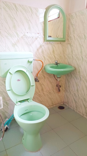Bathroom 4, Ganesh House Homestay, Thiruvananthapuram