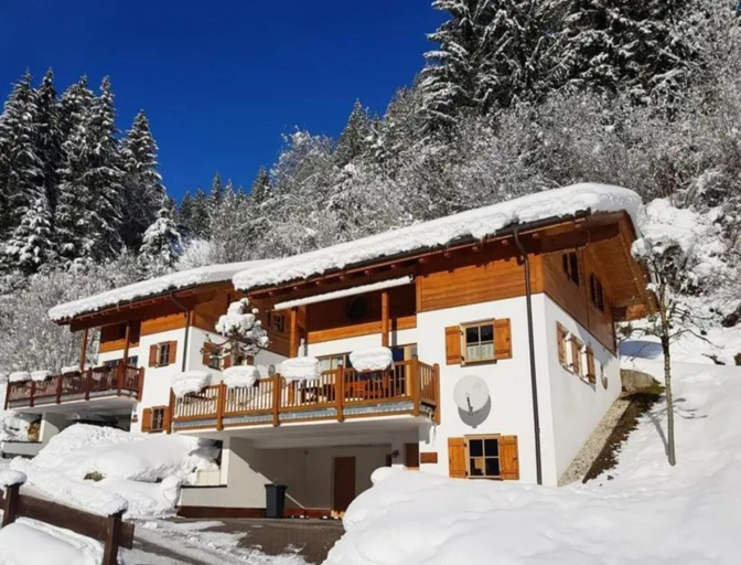 Exterior & Views 2, Sunlit Alpine Chalet Stay, Zell am See