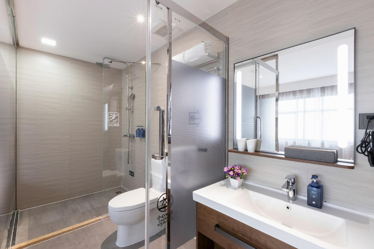 Bathroom 3, Hanting Hotel Shenzhen Longhua Subway Station, Shenzhen