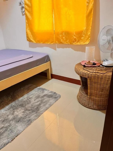 Room 5, La Casa d Aitor Poolside Apartments, Puerto Princesa City