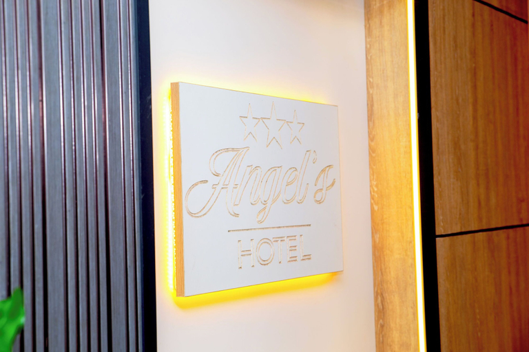 Miscellaneous, Angel's Hotel, Wouri