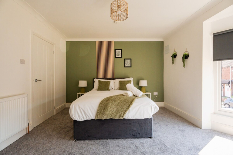 Room 5, Rockliffe House Horizon Stays, Middlesbrough