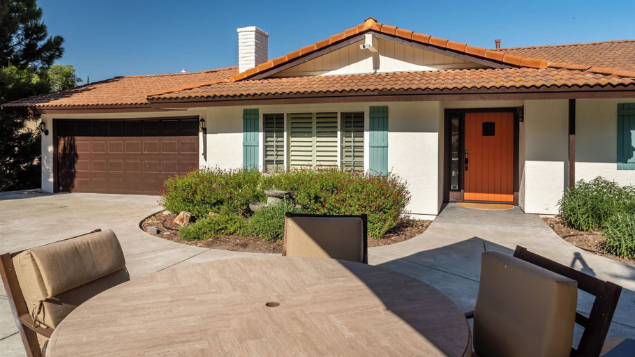 Interior 5, Merry Hill by Avantstay Pool + BBQ + Chef's Kitchen Downtown Paso Robles, San Luis Obispo