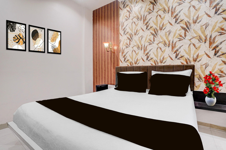 Room 5, Classic Sri Sai Regency, Mumbai Suburban