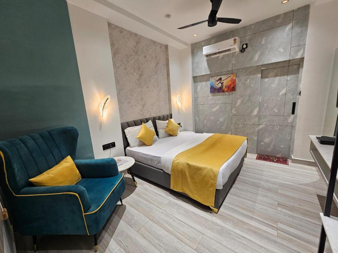 Bedroom 2, East Lite Hotel, Bareilly