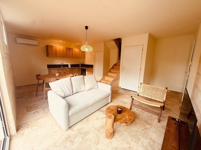 Living area 3, Le Chai de Canteloup, Gironde