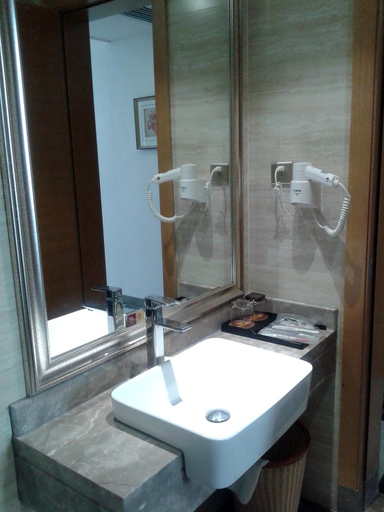 Bathroom, Jinhaiyue Hotel, Zhanjiang