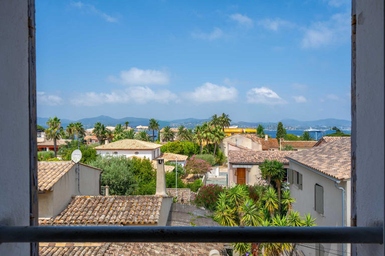 4, A/C Apartment 2BR/6P sea view- St-Tropez, Var