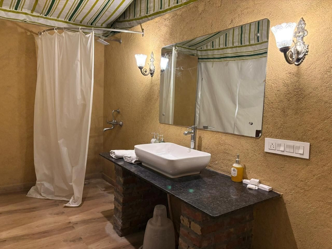Bathroom 3, The Gurha Safari Camp Jawai, Pali
