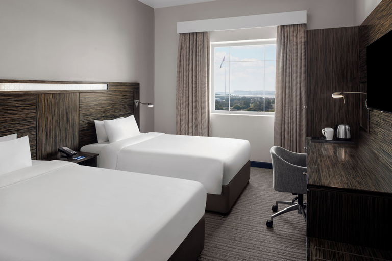 Bedroom 3, Holiday Inn Express DUBAI - JUMEIRAH by IHG, Dubai