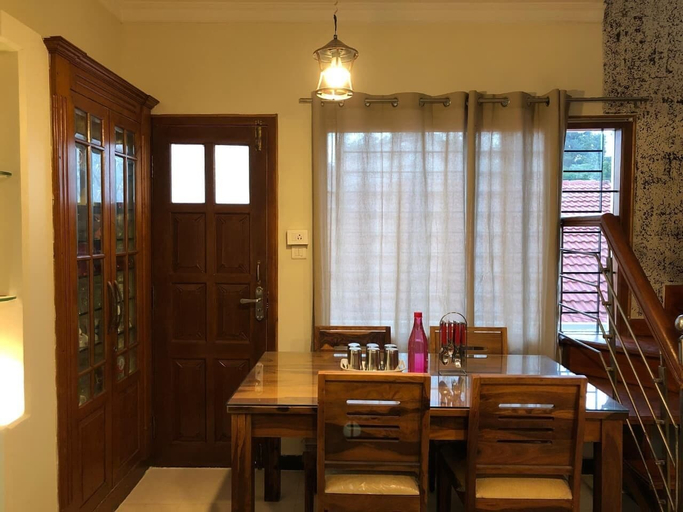 Dining 5, Littlewood Cottage, The Nilgiris