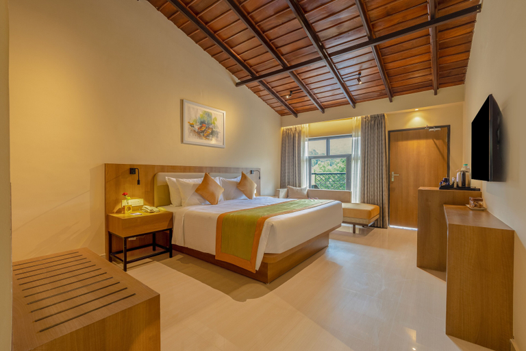 Room 4, Sterling Lake View Sattal Nainital, Nainital