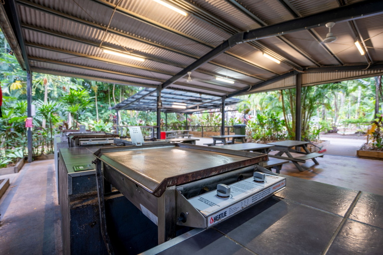 Food & Drinks 4, Tasman Holiday Parks-Cairns Cool Waters, Cairns