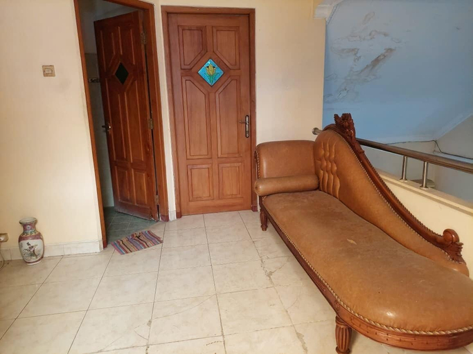 Interior 5, OYO 95178 Azifa Guest House, Sleman