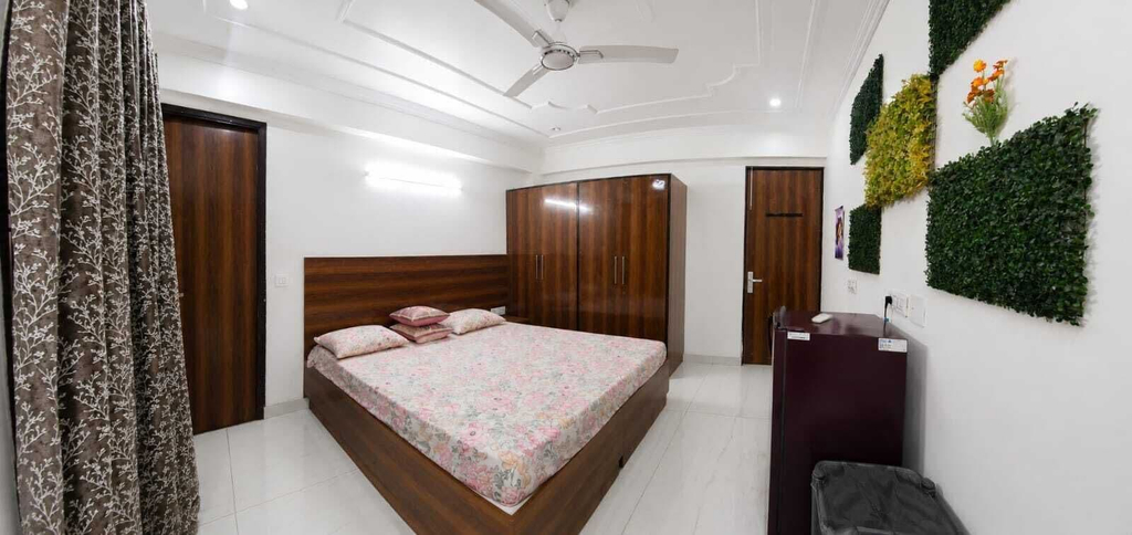 Room 2, Gulmohar Residencies, Gurgaon