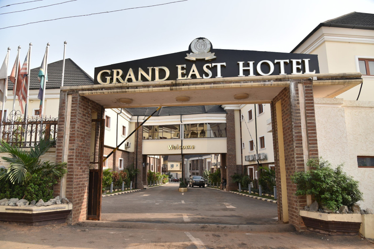 Exterior, Grand East Hotel, AwkaSout
