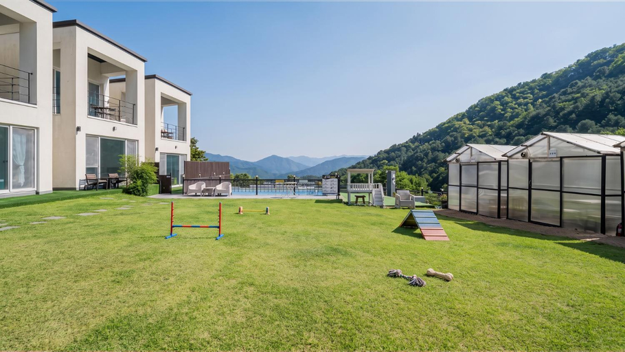 Exterior view 5, Gapyeong Gaedaek Pension, Gapyeong