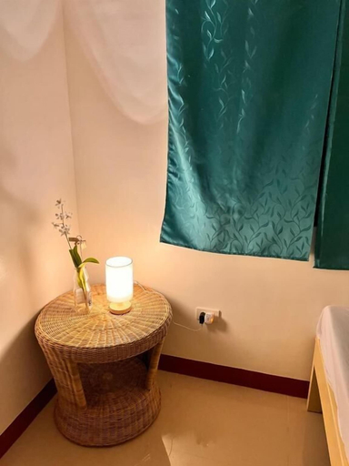 Room 4, La Casa d Aitor Poolside Apartments, Puerto Princesa City